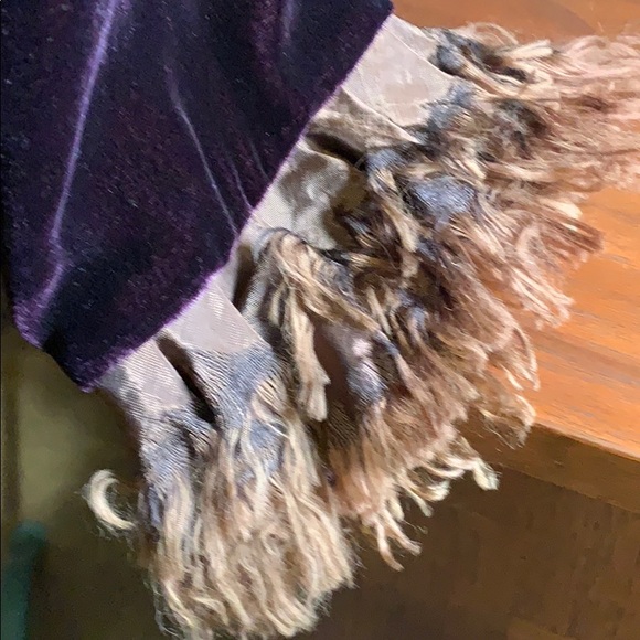 ⭐️Holly in Hanoi 100% Silk/Velvet Jacket⭐️ - Picture 6 of 8